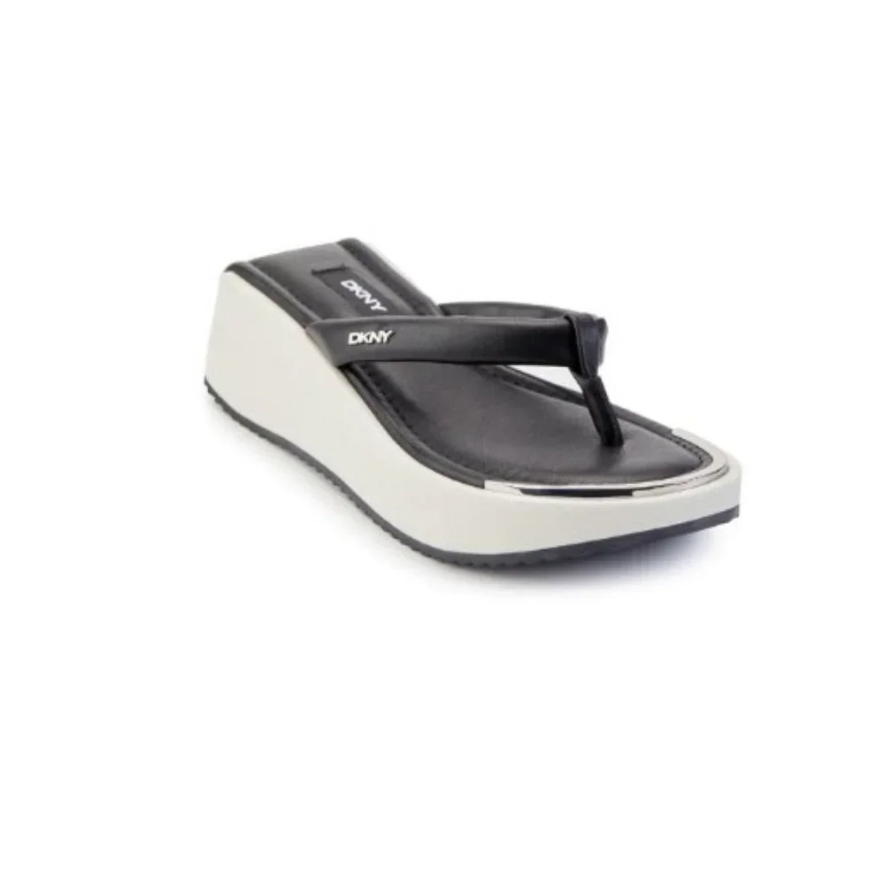 DKNY Maeryn Platform Semi Glaze Thong Sandal Black White 7.5M MSRP $110 NIB New